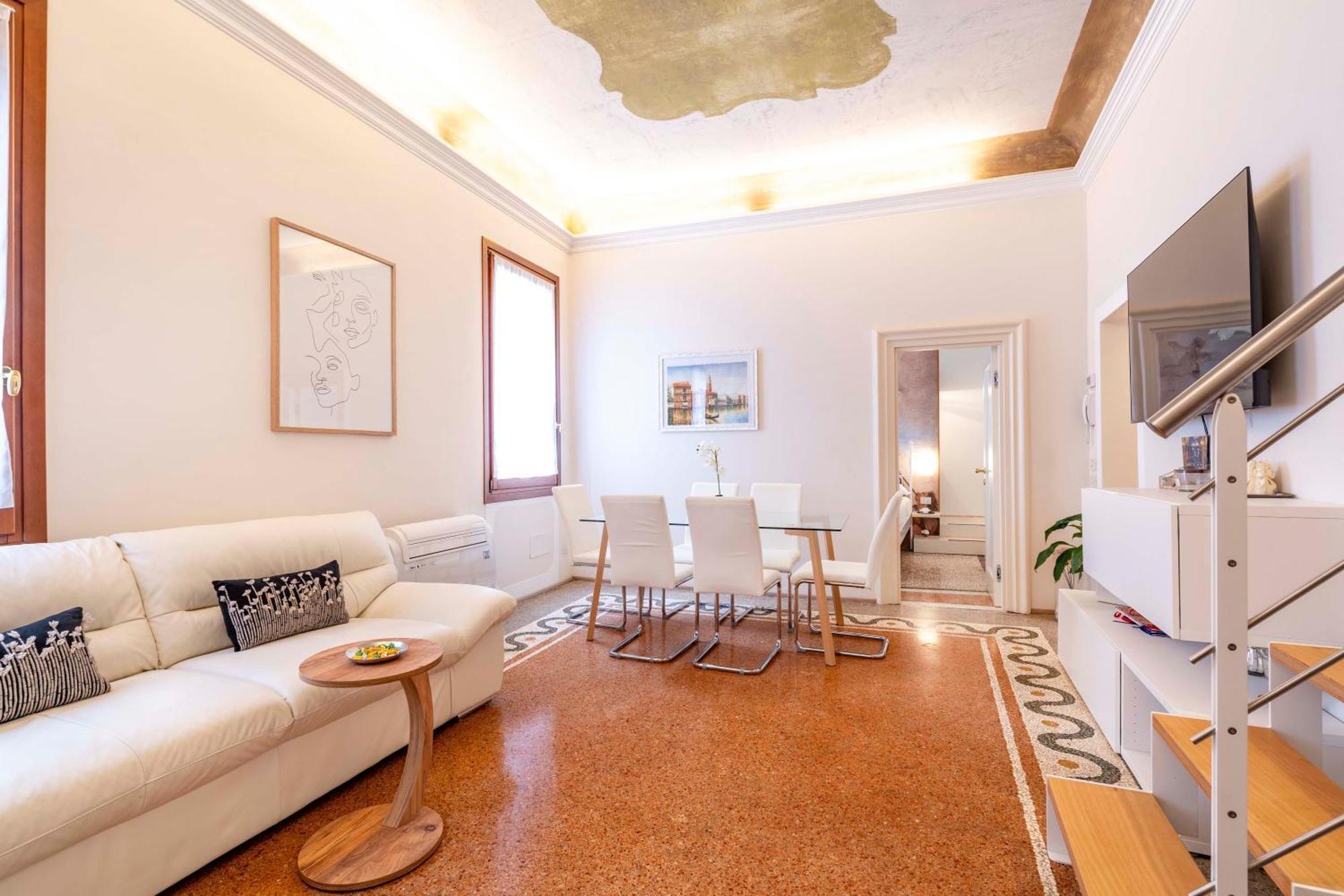 Ca' Pestrin Suite House - San Marco Square Veneţia Exterior foto